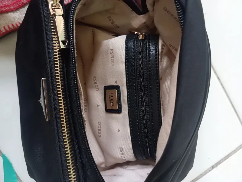 Guess Luxury Tas dompet Wanita black Preloved