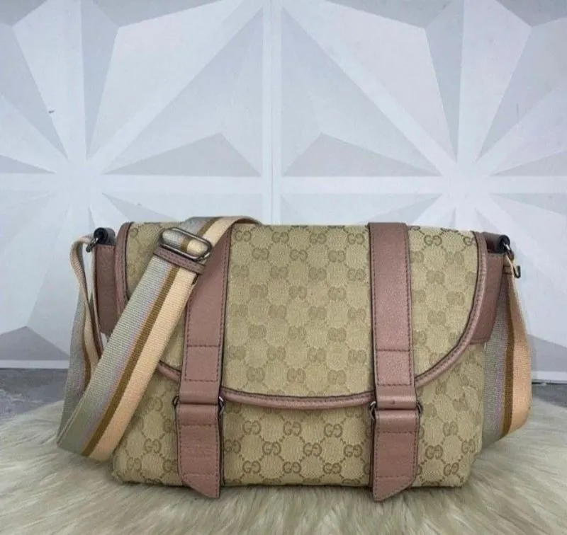 Gucci vintage Messenger Bag Monogram canvas Flap pink photo 1