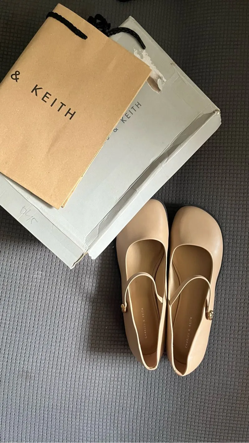 Sepatu Charles n Keith CnK photo 1