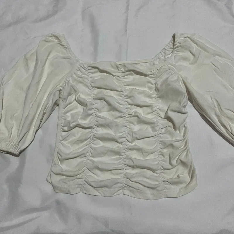 broken white crop top crop blouse kerut polos atasan lengan  photo 1
