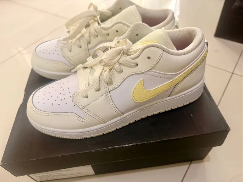 nike air jordan woman photo 1