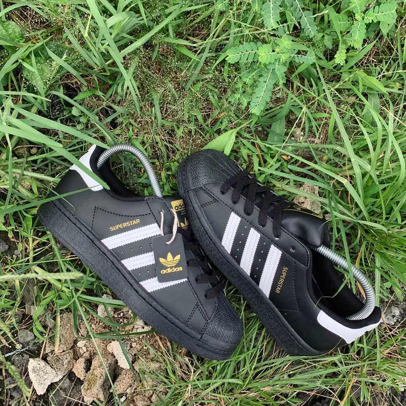 Adidas Streetwear Y2K Sneakers Pria white black photo 1
