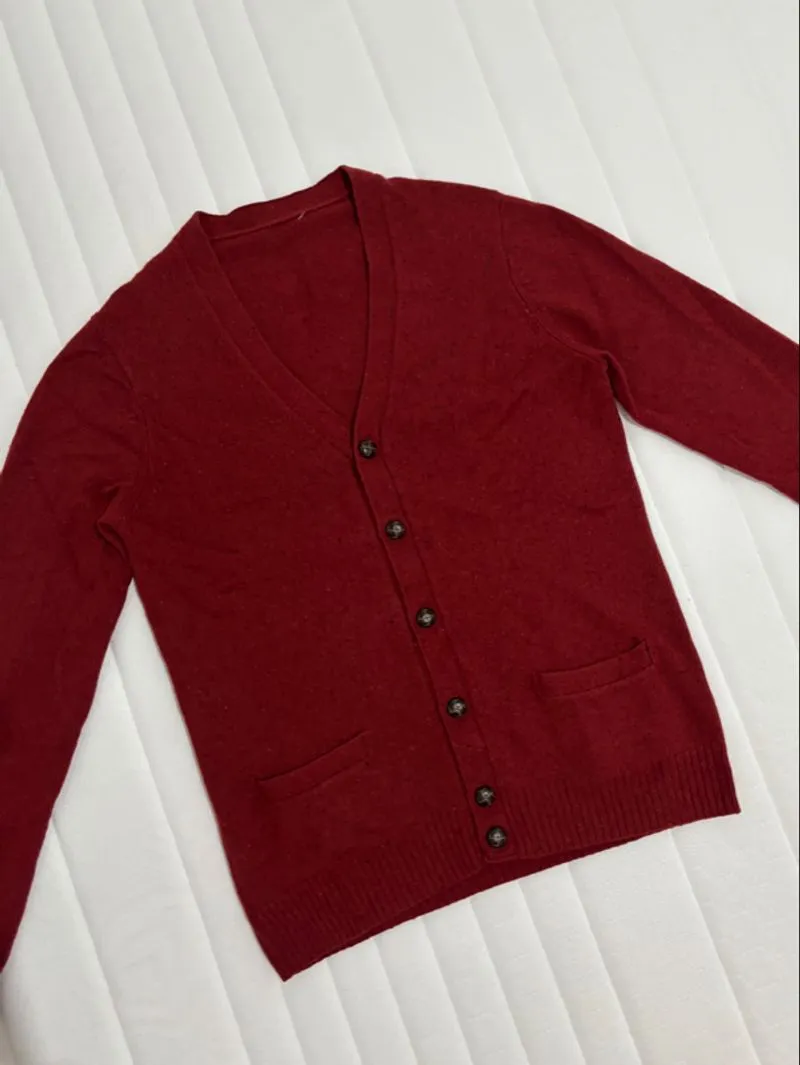 MAROON CARDIGAN photo 1