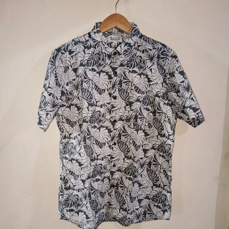 Lolani Sportswear by Uniqlo Kemeja Aloha Hawaiian Shirt photo 1