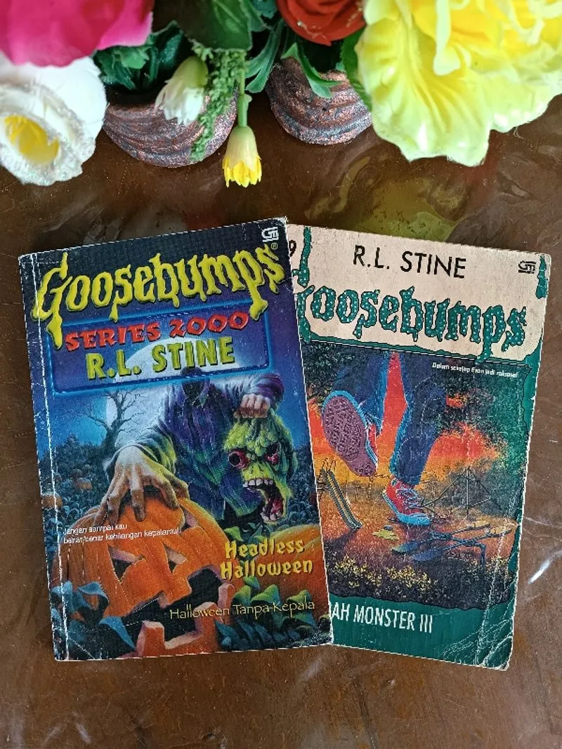 [SET] GOOSEBUMPS by R. L. Stine photo 1