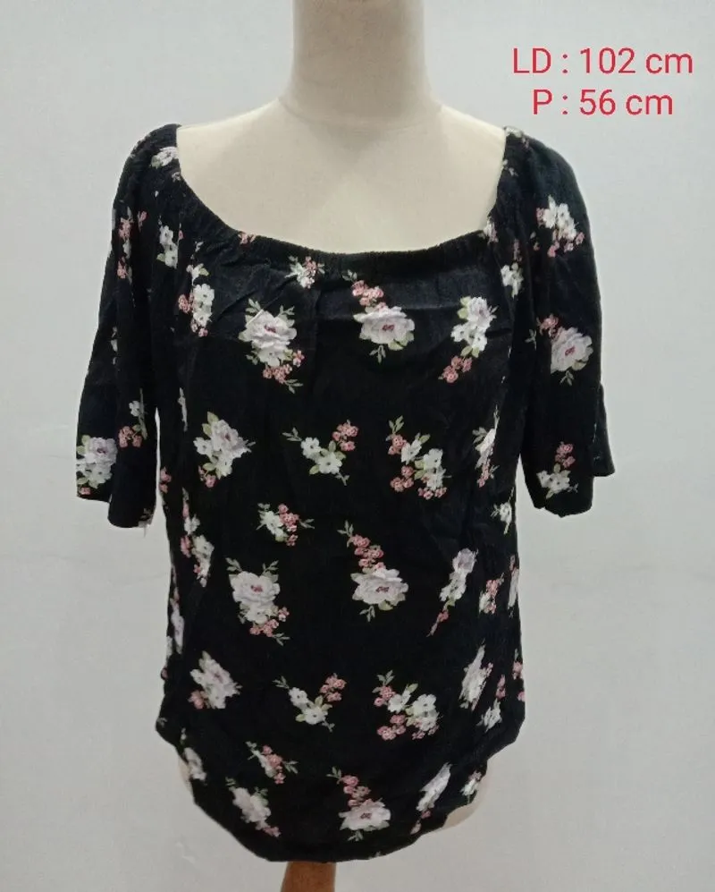 Blouse Merk Loft Sabrina Preloved  photo 1