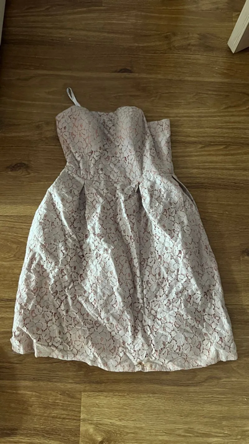 White dress photo 1