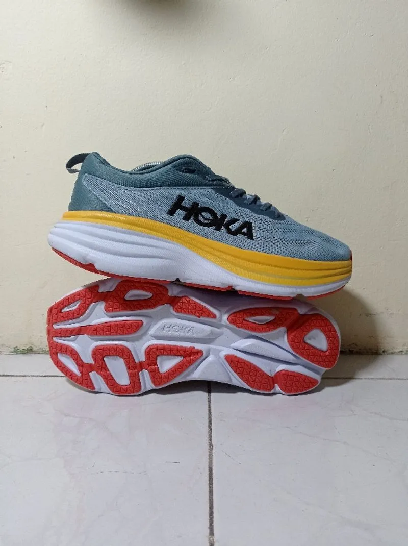 Hoka Bondi 8 photo 1