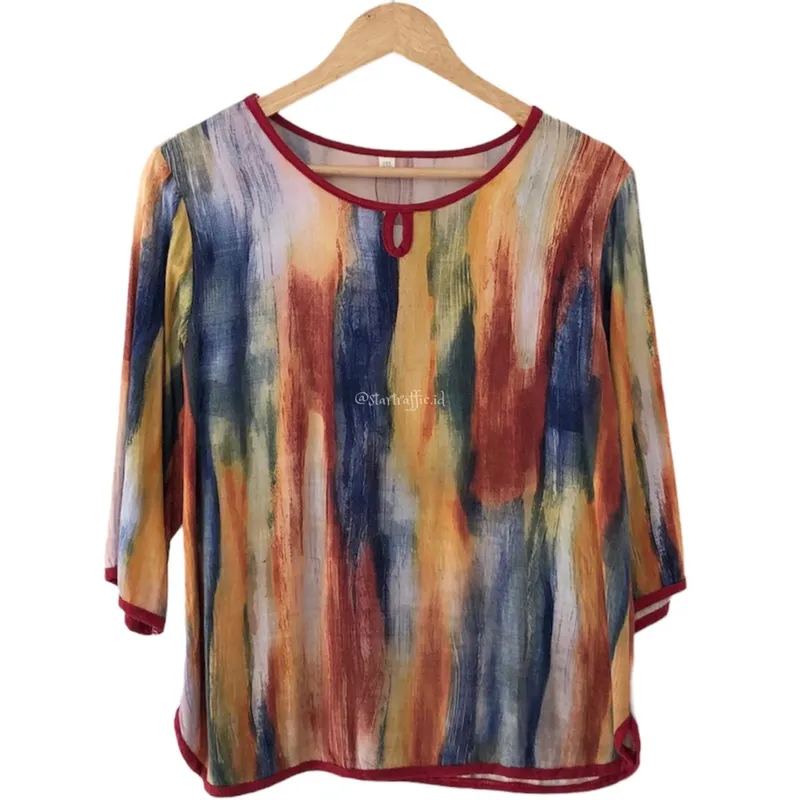Minimalist Casual T-shirt Wanita red blue photo 1