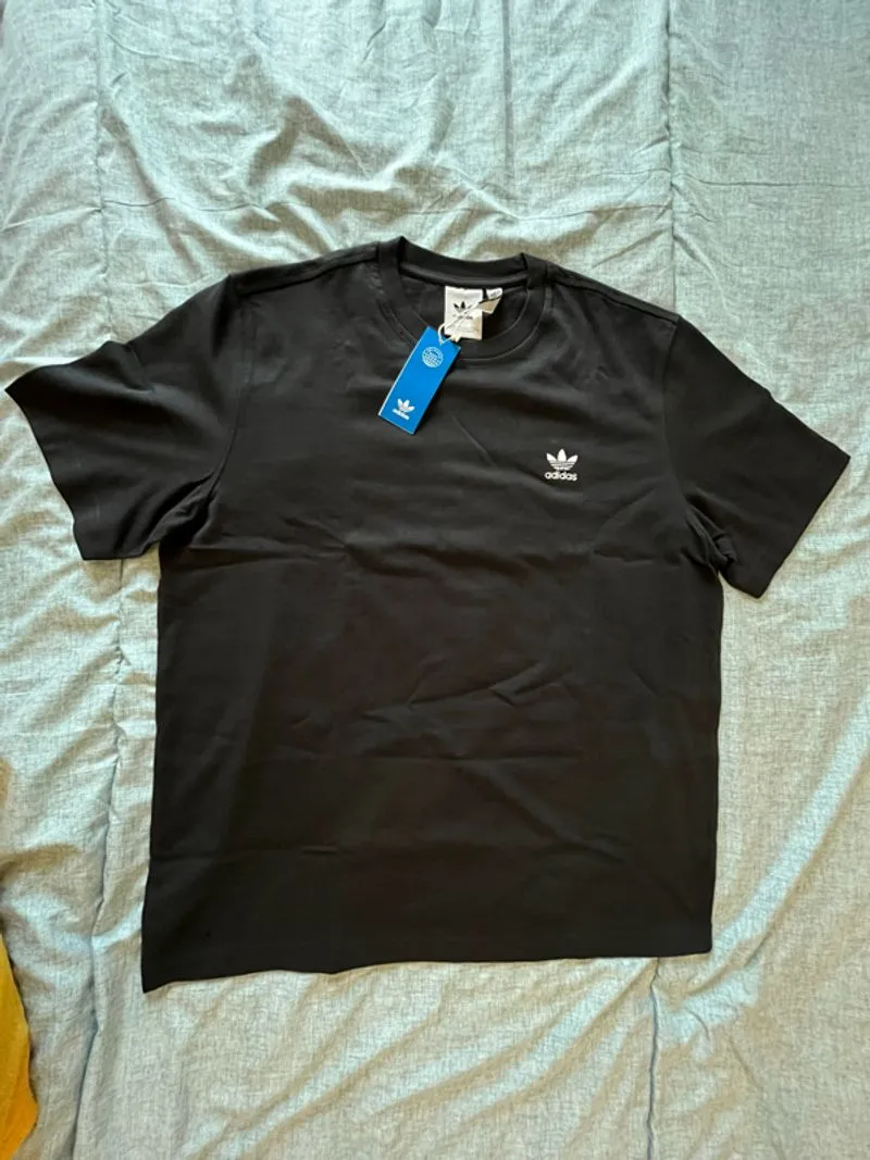 Adidas trefoil small basic logo photo 1