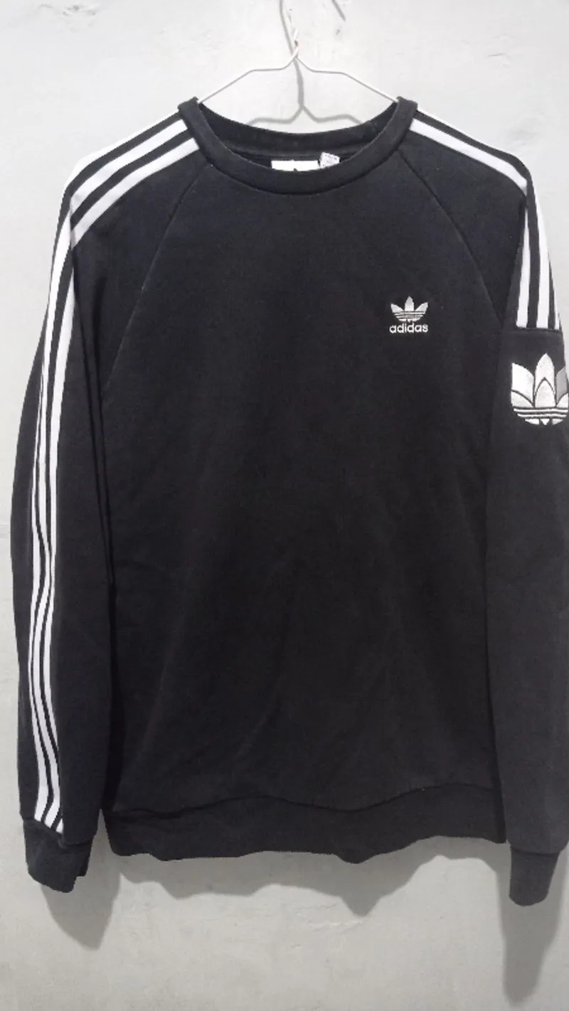 Adidas 3 stripes photo 1