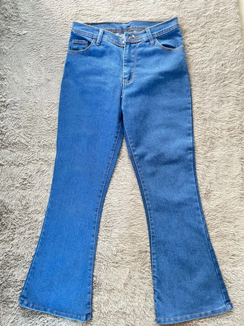 Celana Jeans Cutbray wanita photo 1