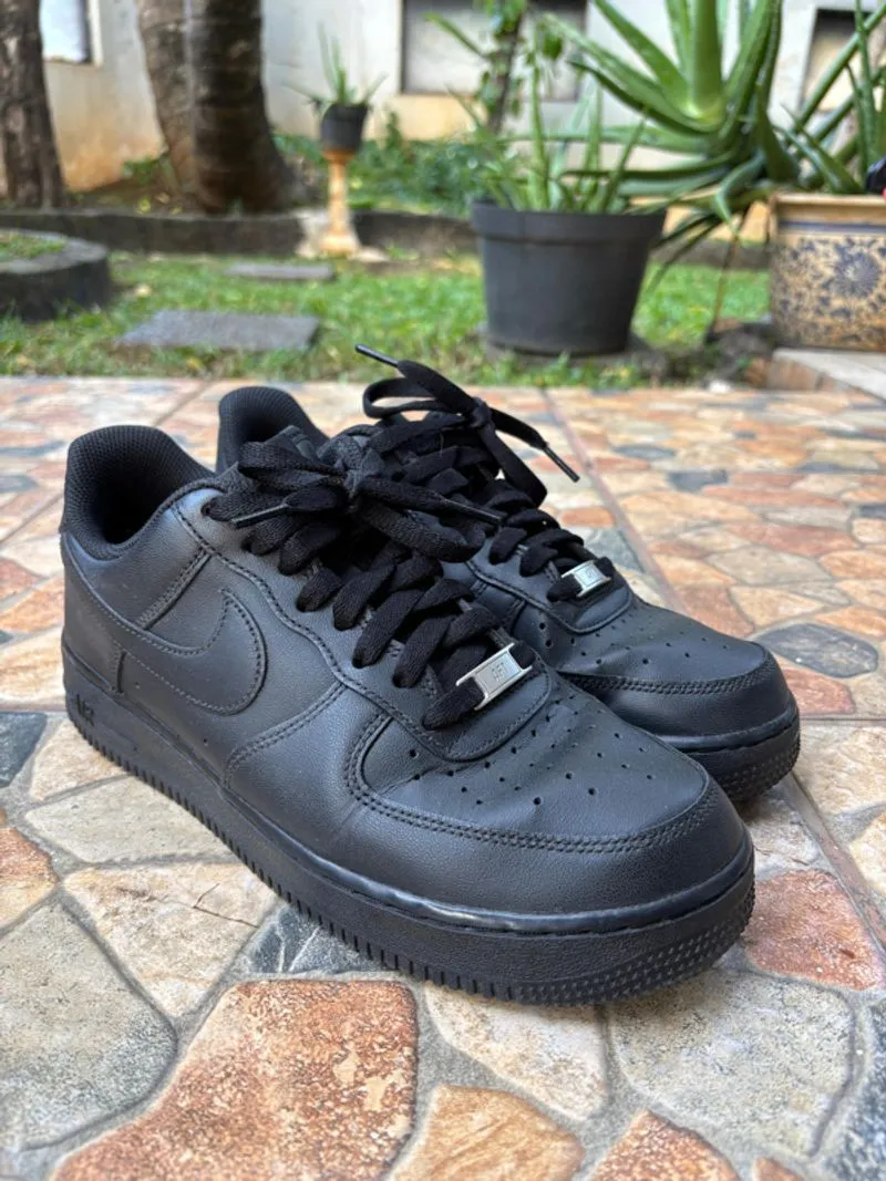 Nike Air Force 1, Black, Size 41 photo 1