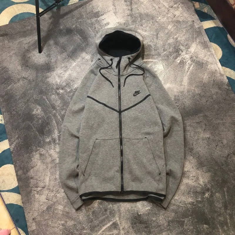 ZIPPER NIKE TECH FLECEE photo 1