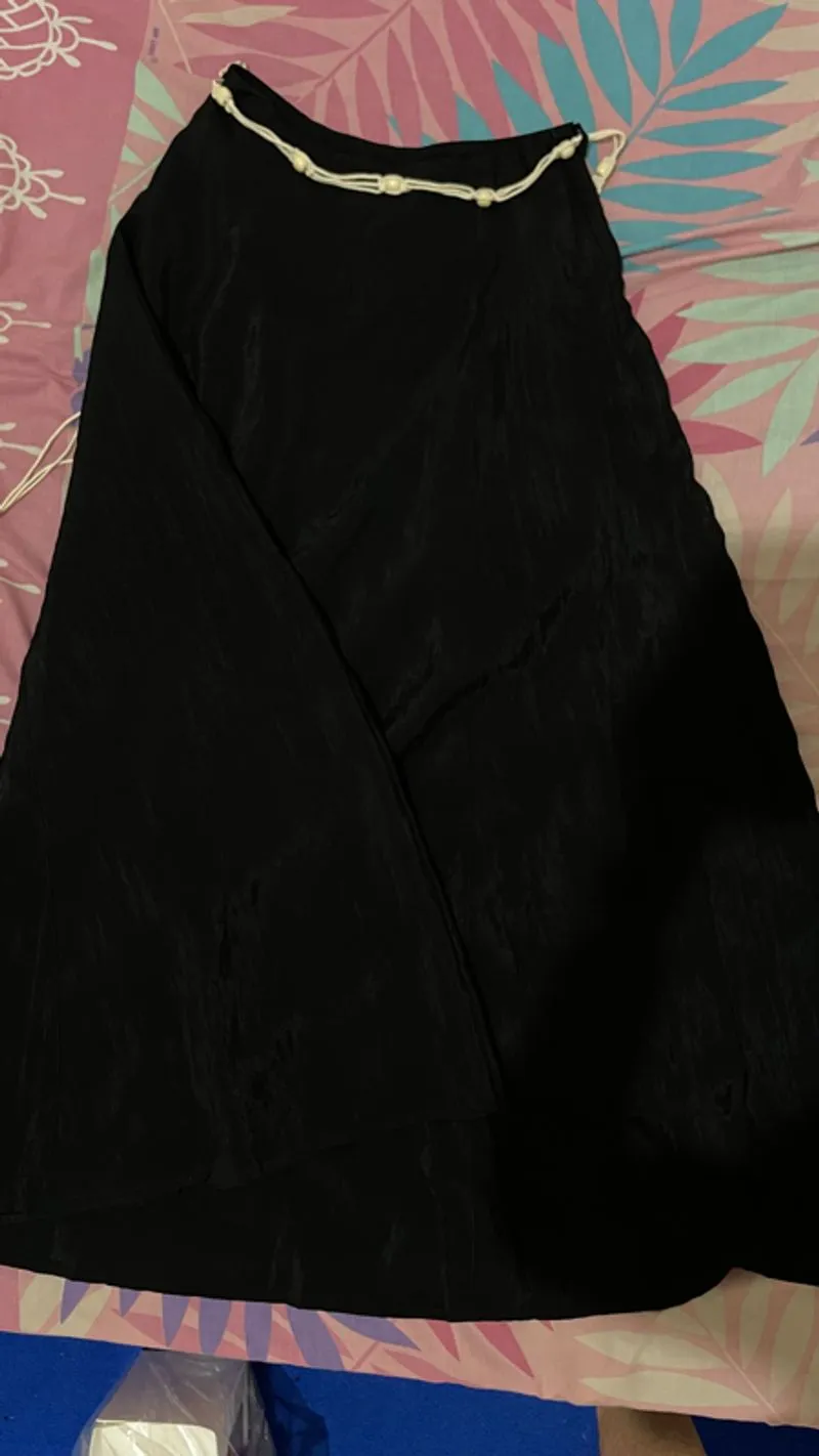 rok hitam glosy lebar photo 1