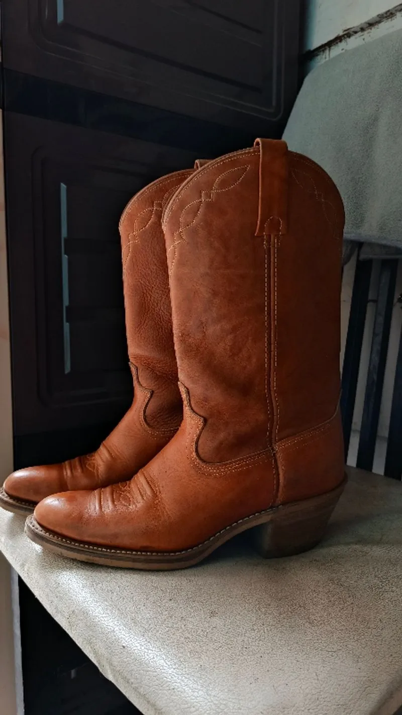 Acme boots cowboy / western boots.  photo 1