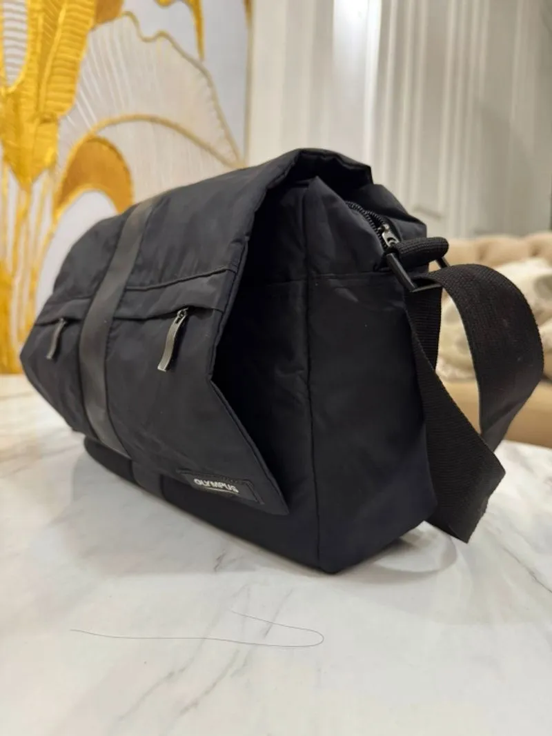 Olympus camera bag
Size 20 x 30 cm photo 1