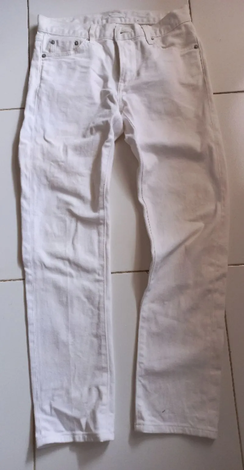 UNIQLO SELVEDGE PUTIH (UNISEX) photo 1