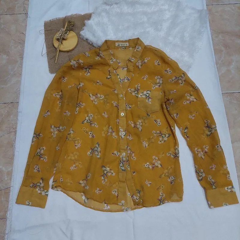 kemeja kuning lengan panjang hijab friendly  photo 1