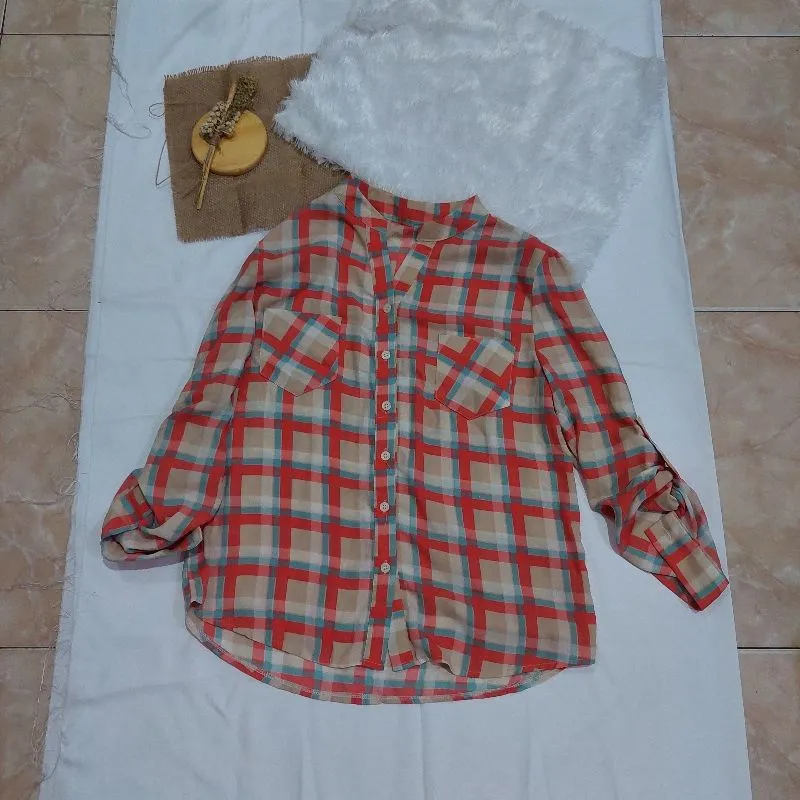 kemeja lengan panjang kotak-kotak hijab friendly photo 1