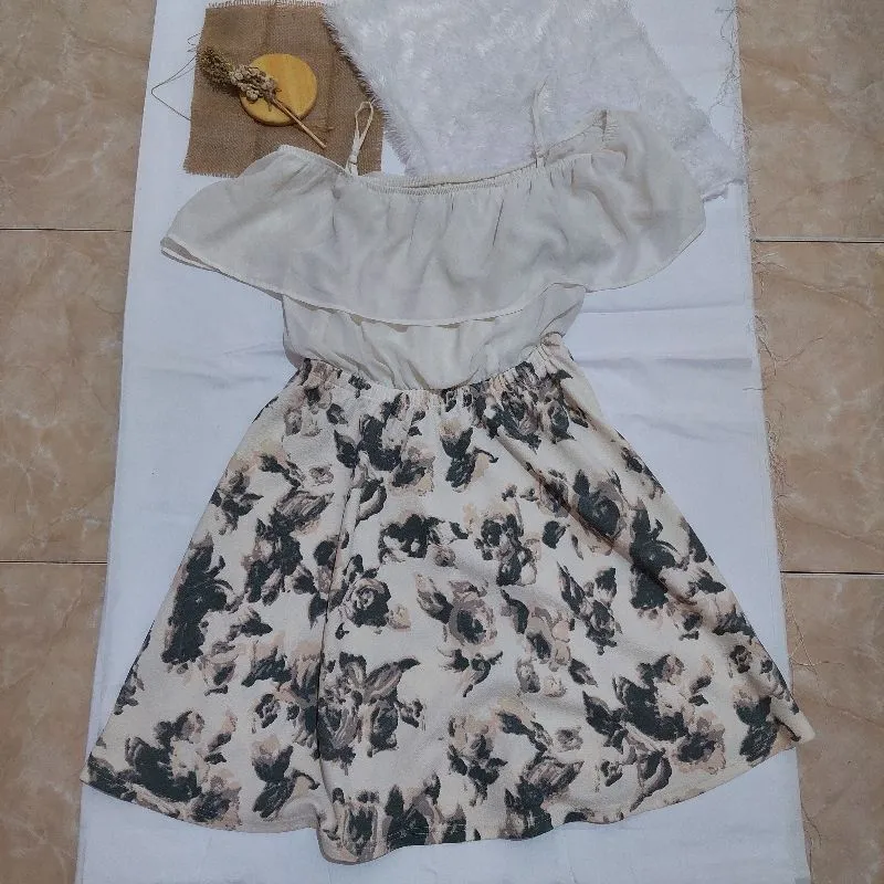 white sabrina dress pantai summer  photo 1
