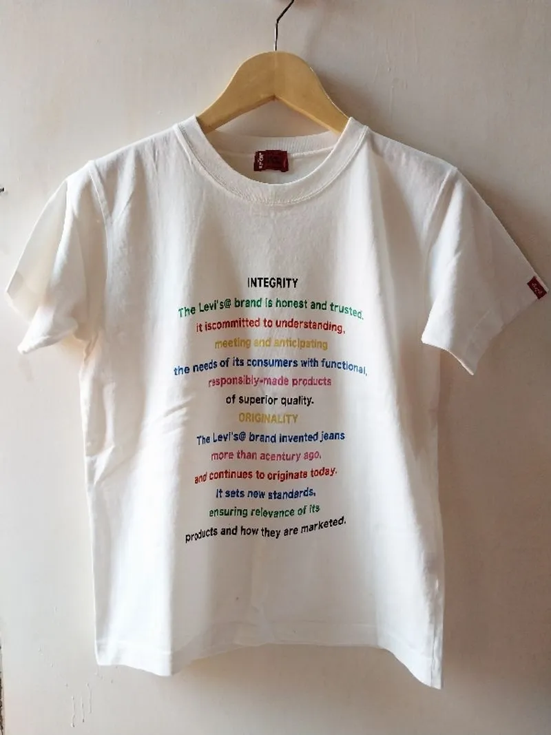 Kaos Levi's Integrity Atasan Lengan Pendek Unisex photo 1