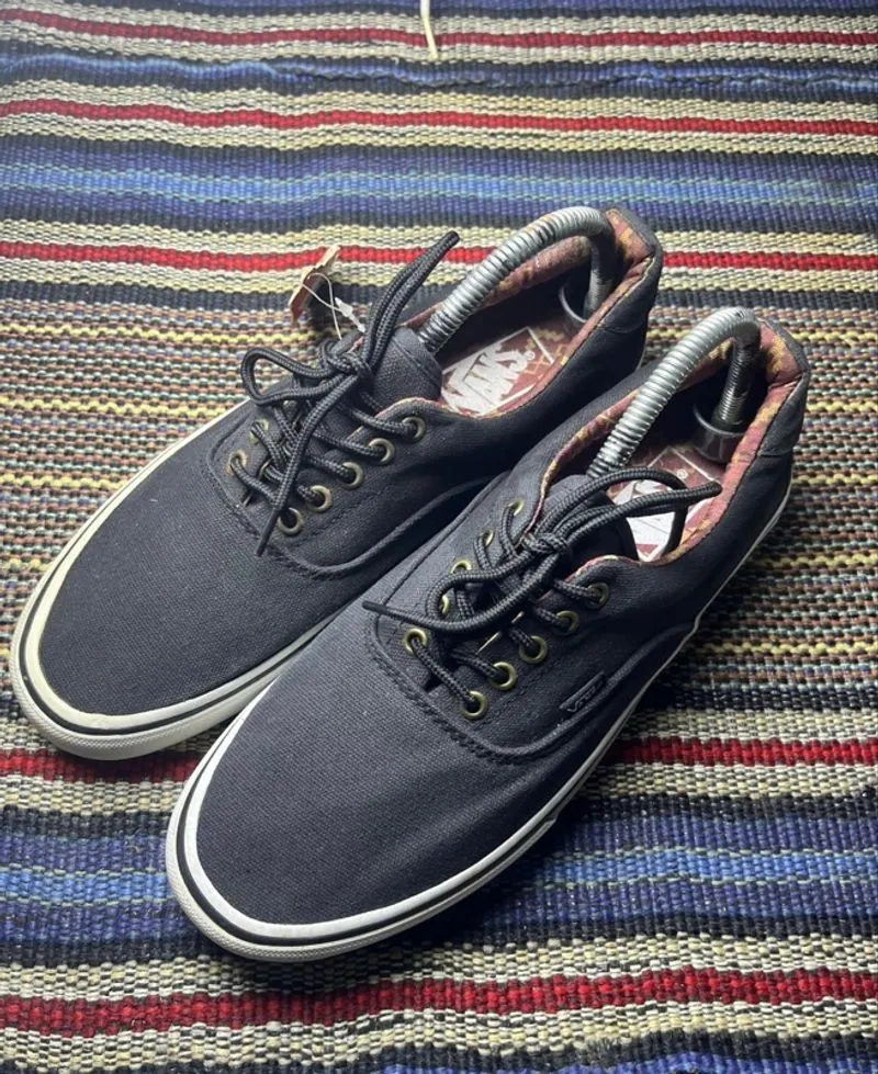 Sepatu Vans Sneakers Era photo 1