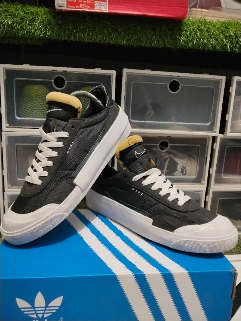 Sepatu Sneakers Nike Black Sz41 photo 1