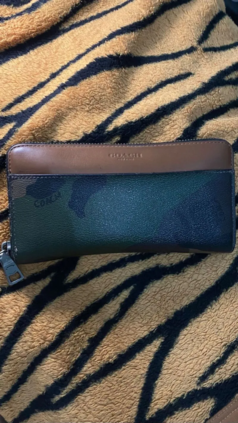 COACH WALLET LONG ZIPPER LEATHER photo 1