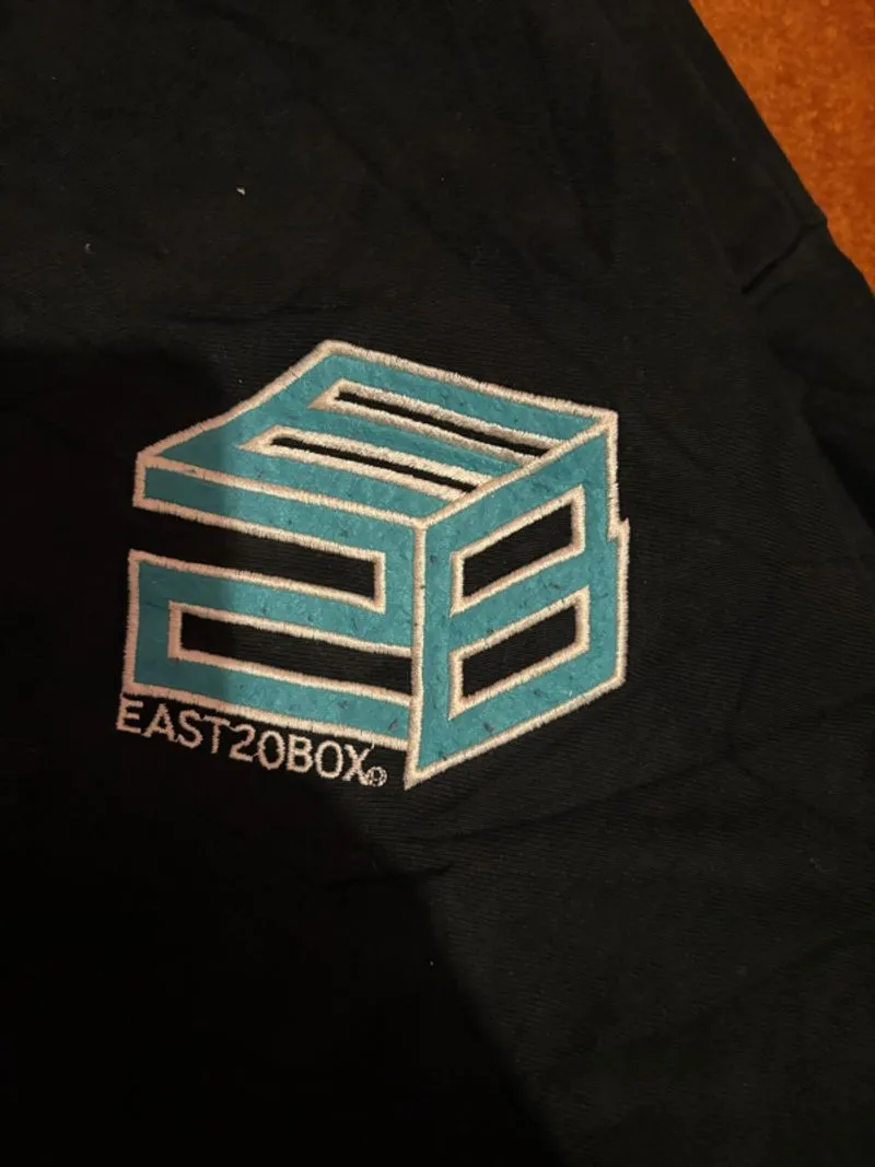 ETB EAST 20 BOX zip Hoodie photo 1