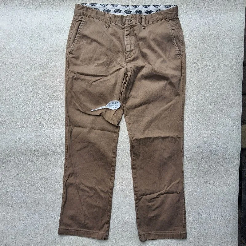 DICKIES 872 chino pants size 32 x 32
Made in vietnam photo 1