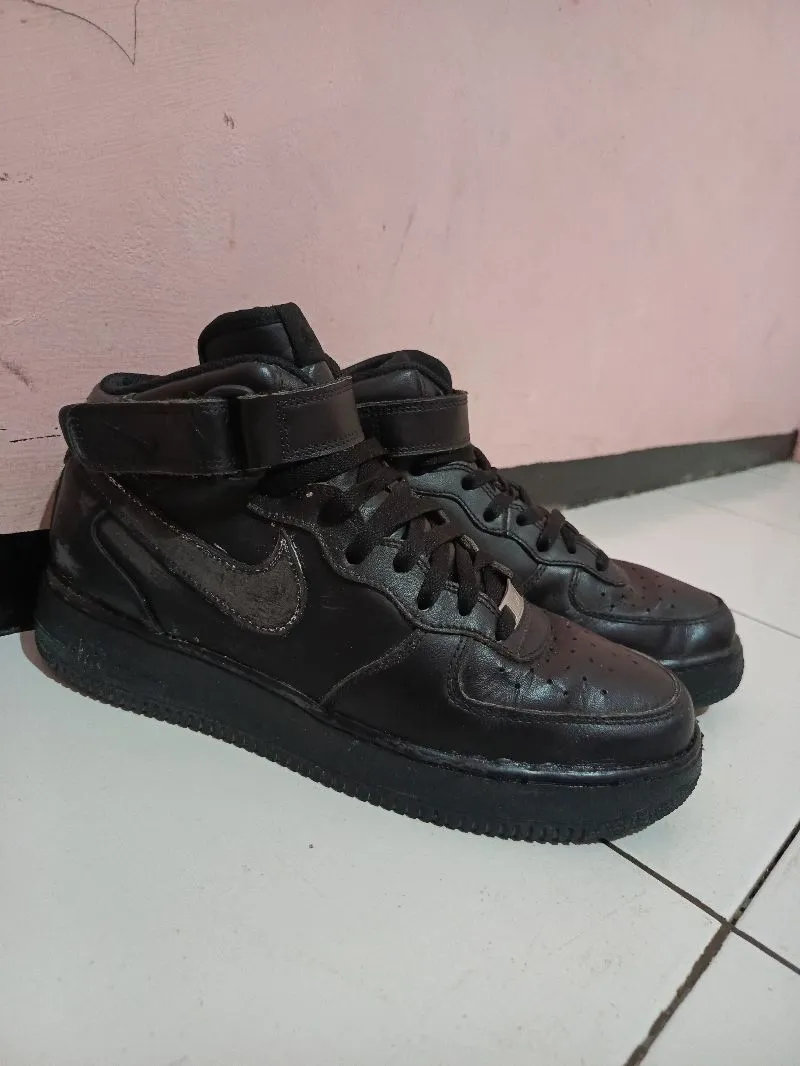 Nike AF1 mid fullblack photo 1