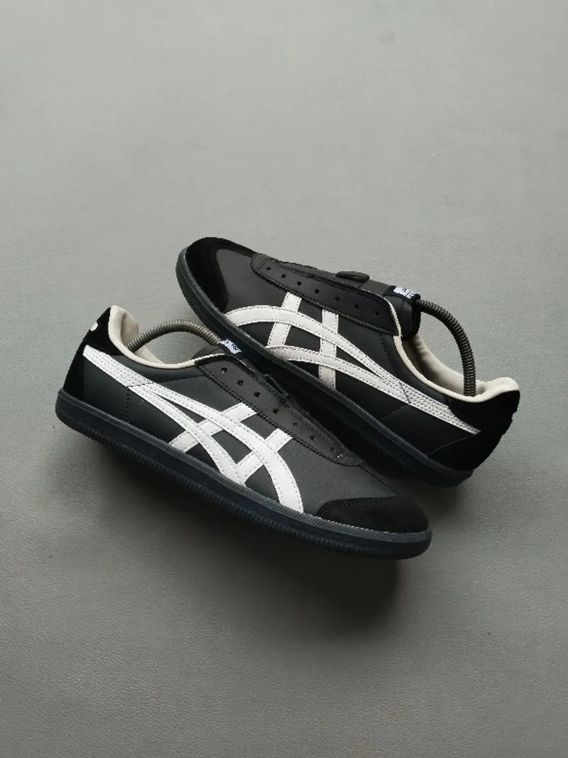 onitsuka photo 1