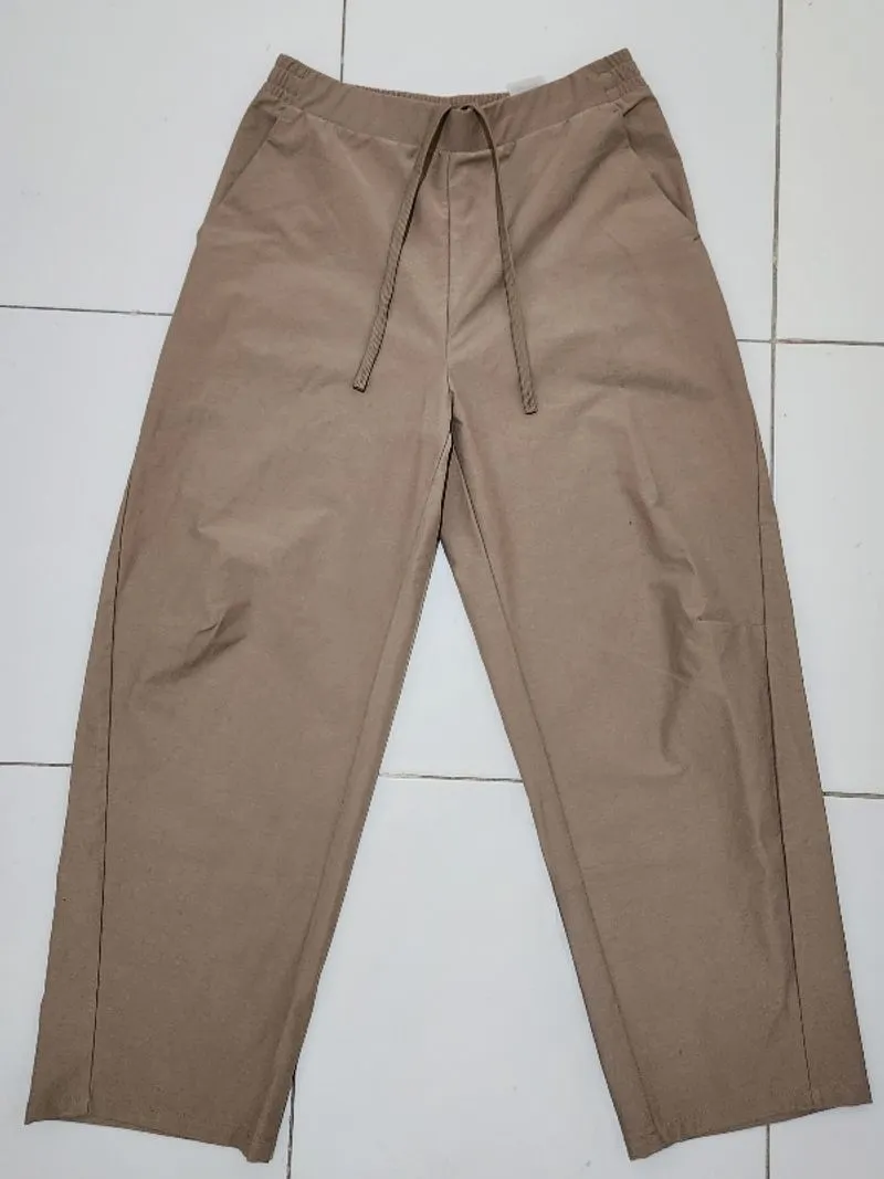 Celana Uniqlo - Jersey Curve Stretch photo 1