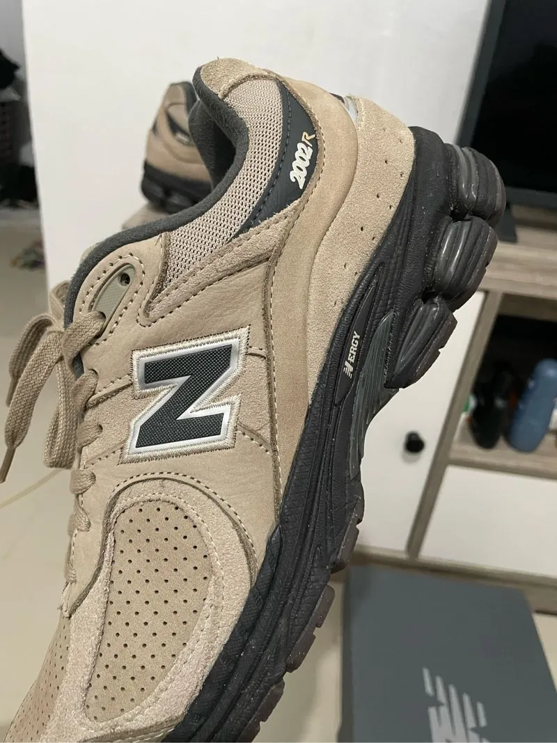 New Balance 2002R photo 1