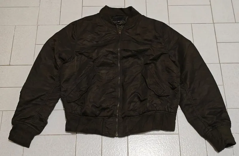 Jaket Casual Bomber Uniqlo Hijau Army photo 1