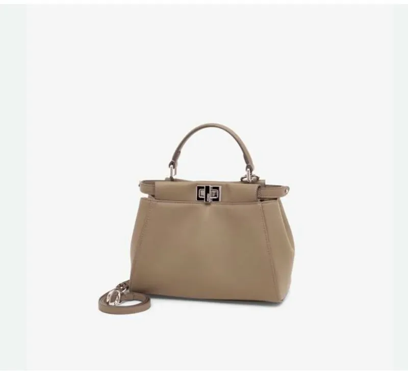 Fendi Casual Messenger bags & Satchel Wanita tan khaki photo 1