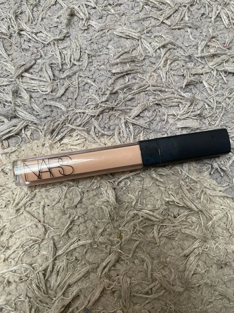 NARS Radiant Creamy Concealer (Shade Custard) photo 1