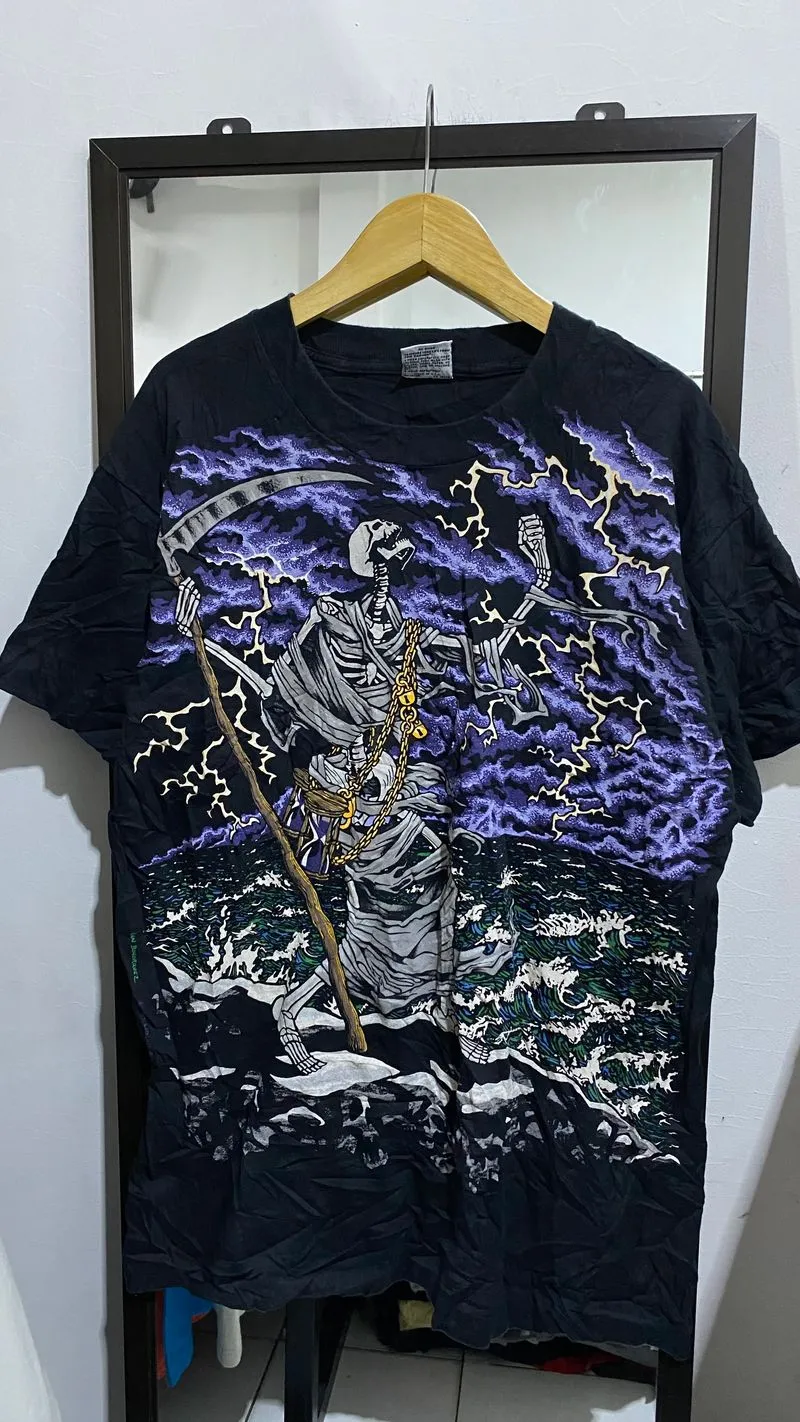 Vintage T-shirt Pria purple black photo 1