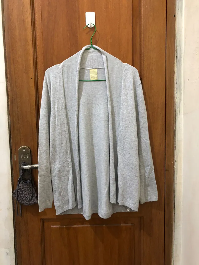 ZARA Casual Cardigan Wanita gray photo 1
