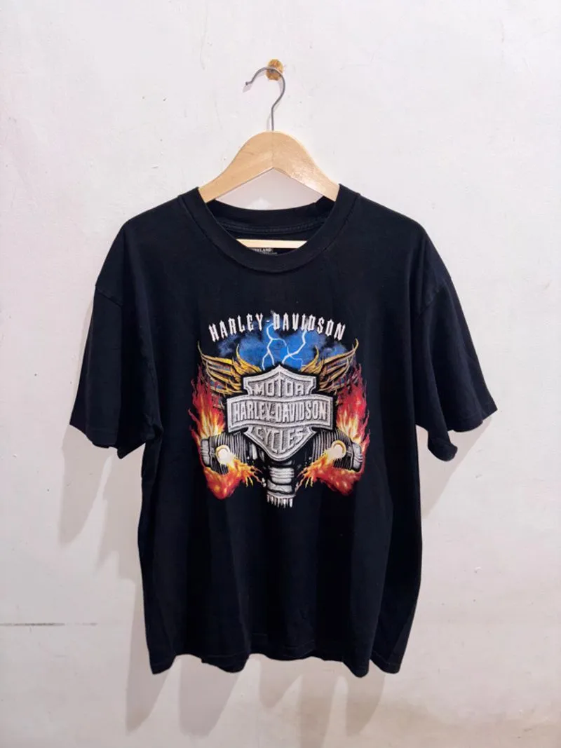 Kaos Harley-Davidson “Flaming Engine” – Vintage Hitam photo 1
