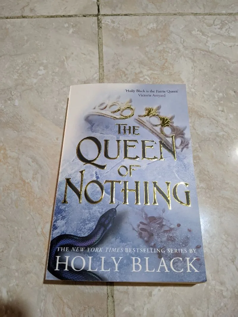 Jual novel preloved The Queen of Nothing oleh Holly Black.  photo 1