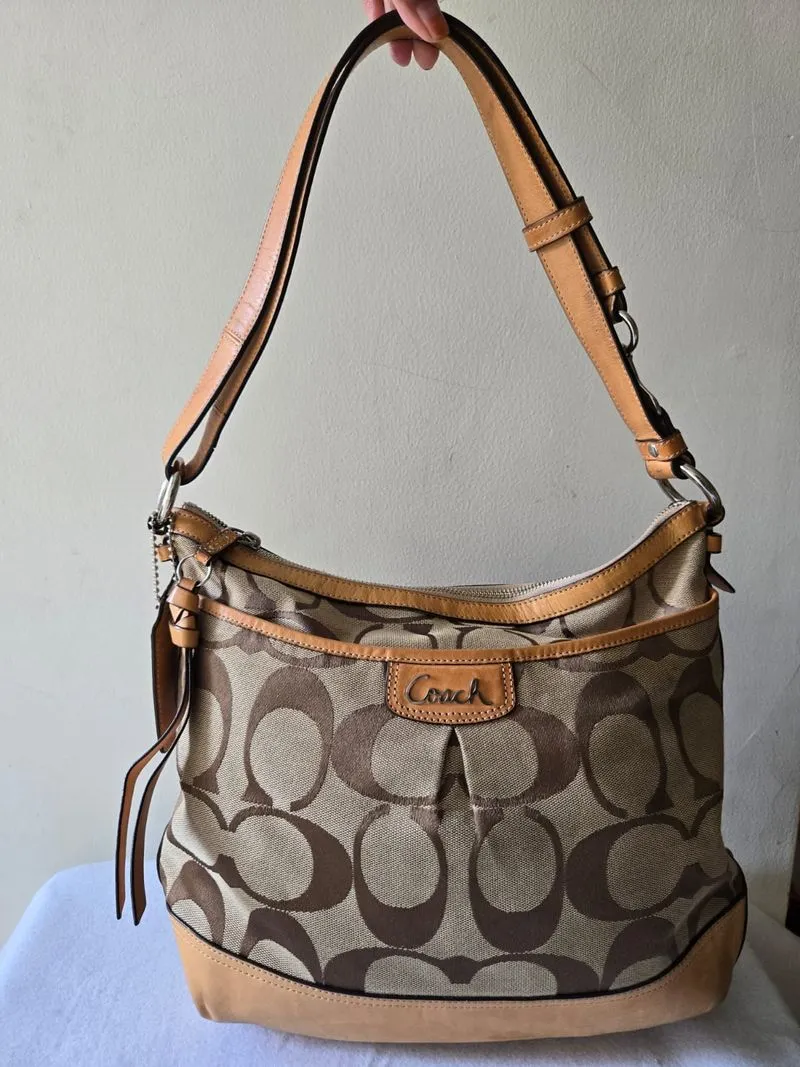 Tas Coach Signature Hobo Shoulder Bag – Preloved photo 1