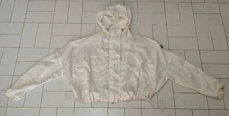 Jaket Sport Casual Nylon Moncler Crop Oversize Broken White photo 1