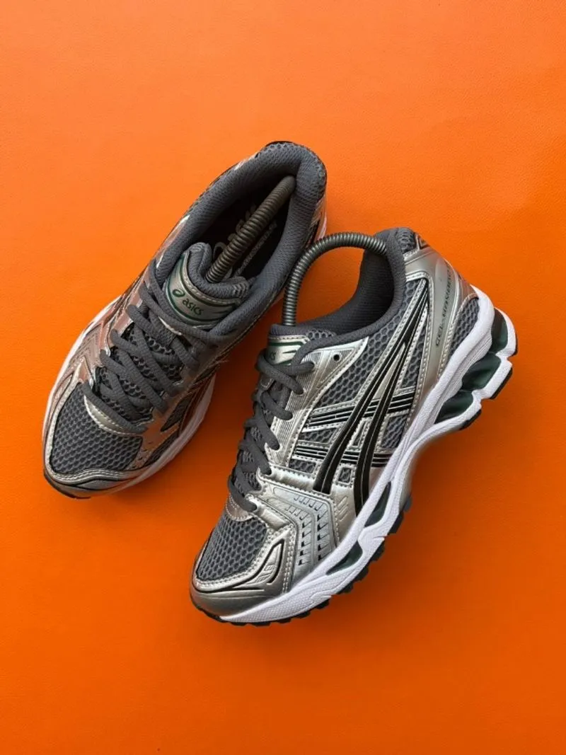 asics gel kayano
 photo 1
