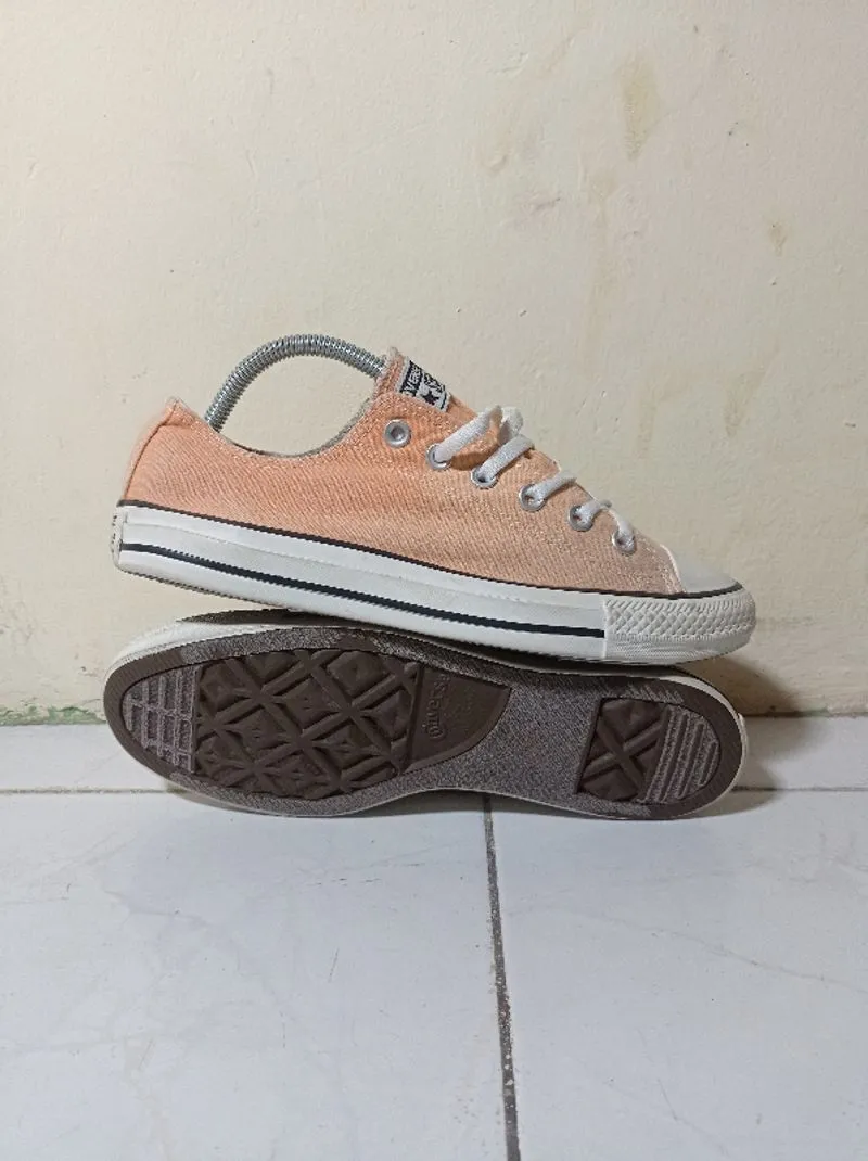 Converse Chuck Taylor All Star  photo 1