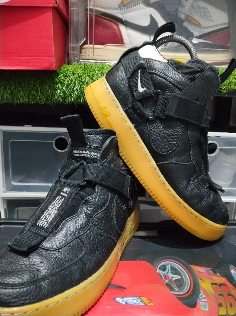 Nike AF1 Utility Mid_42 photo 1