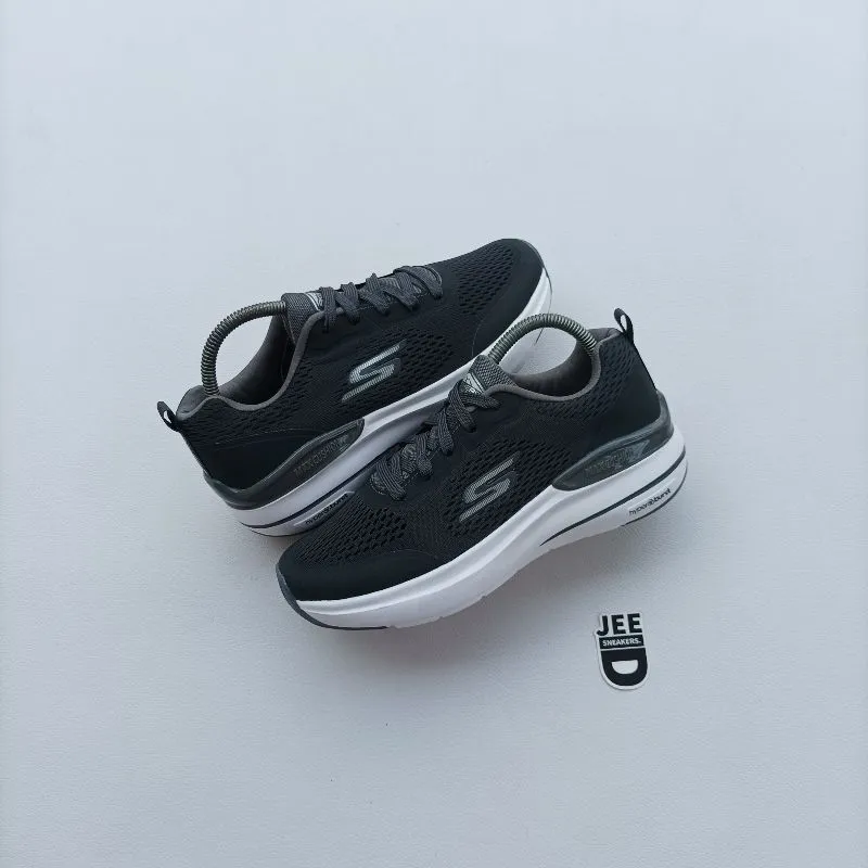 Skechers Hyper Burst Dynamic photo 1