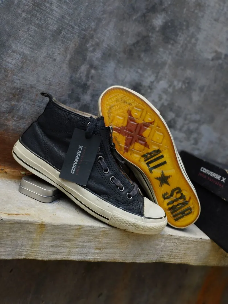Converse Grunge Casual Sneakers Pria white black photo 1