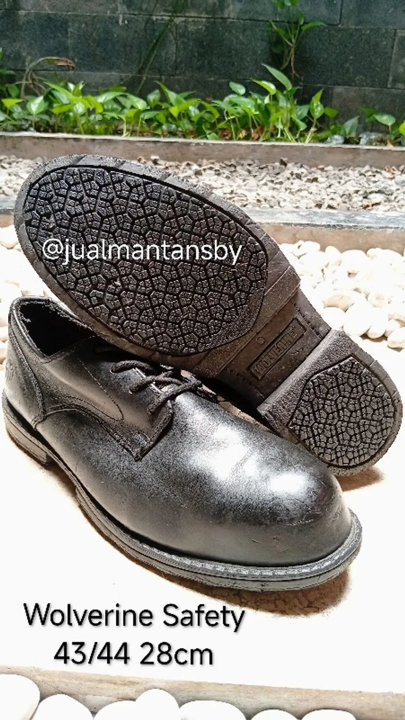 Wolverine Oxford Safety Shoes Made in Bangladesh photo 1